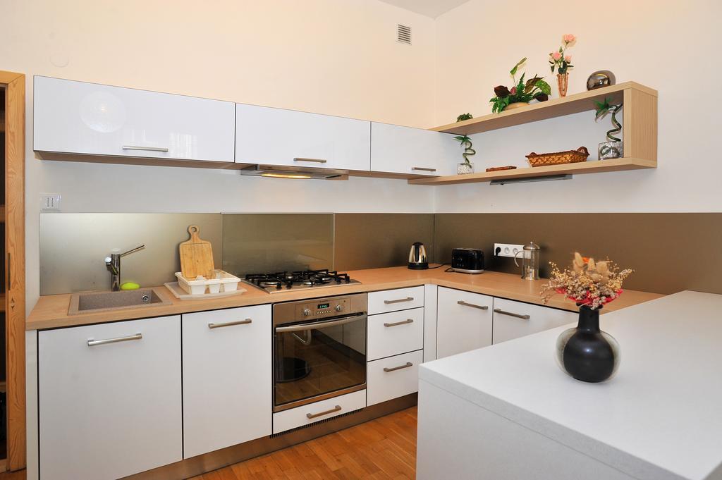 Elišky Krásnohorské Apartmán